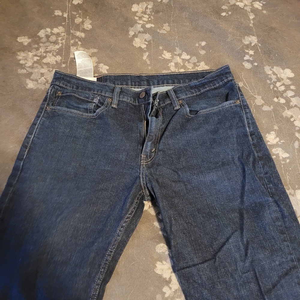 LEVI JEANS